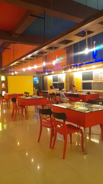 Lagoon Bar & Grill by Lemon Tree