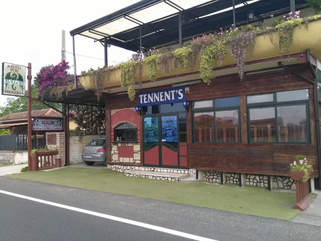 La Lupa Ristoself Lounge Bar