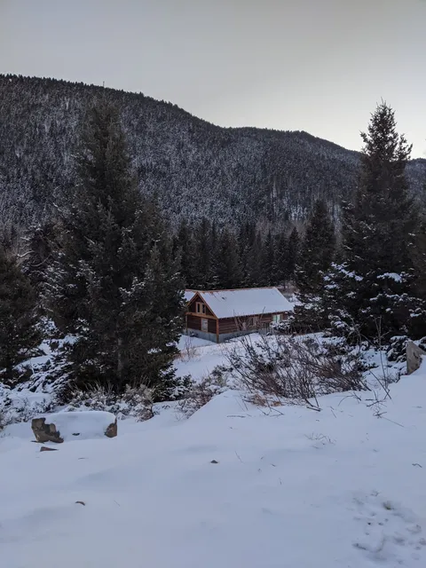 Grizzly Cabin - Montana Cabin Rentals