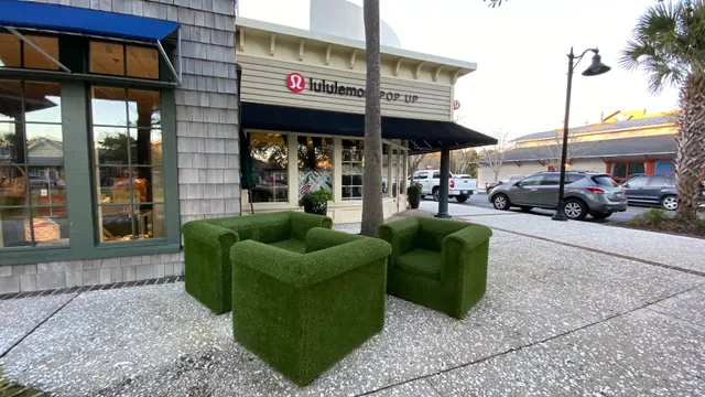 Freshfields Shopping Village