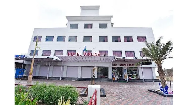 Capital O 43282 Hotel Airline