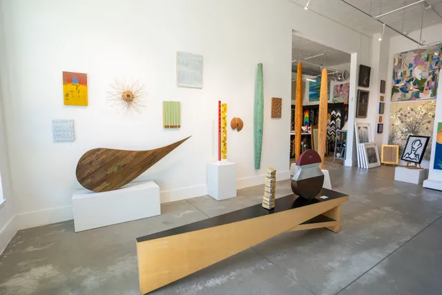 ARTicles Gallery & Fine Art Services