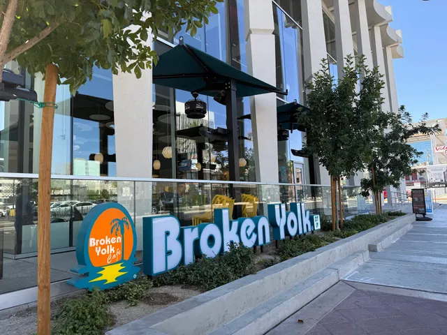 Broken Yolk Cafe