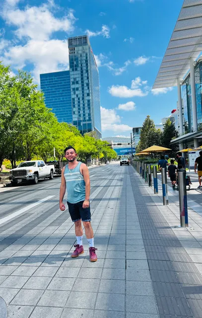 1001 Avenida De Las Americas