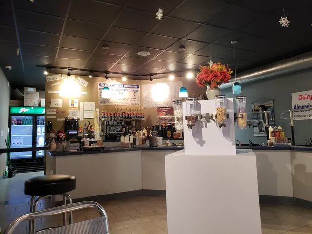 Glaciers Frozen Yogurt Cafe