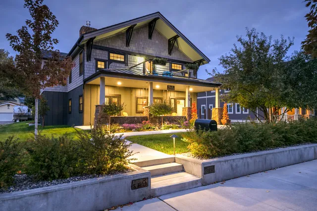 A Stone's Throw Bed and Breakfast