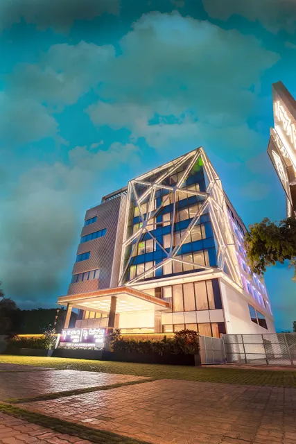 Regenta Central Javaji