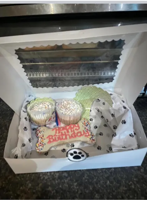 The Houndstooth Bakery and Boutique LLC