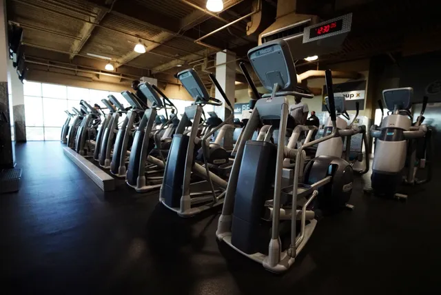 24 Hour Fitness