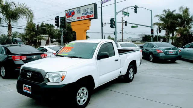 Los Compadres Auto Center