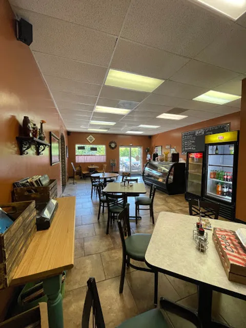 Nino's Pizzeria & Eatery