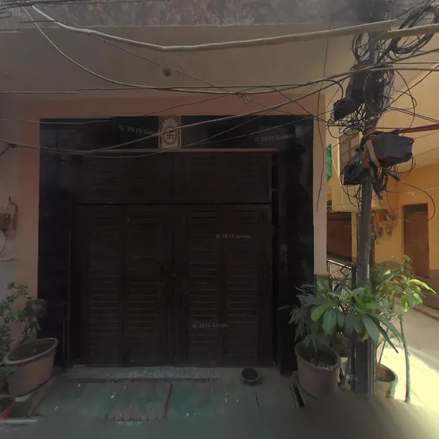 PG For Girls in Kakrola Near Dwarka Sector-14 Metro Station