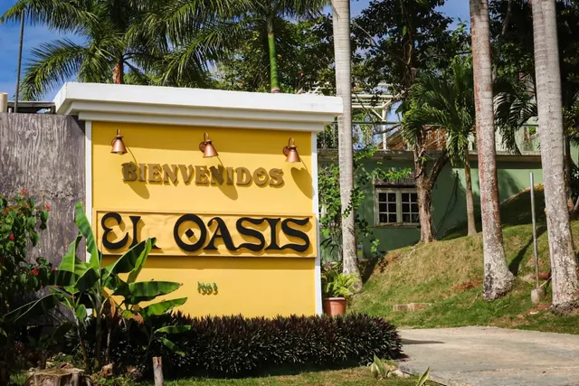 El Oasis Hotel