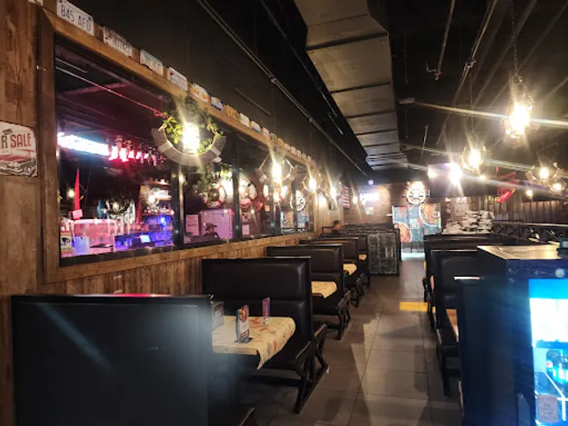 Hook & Reel Cajun Seafood & Bar