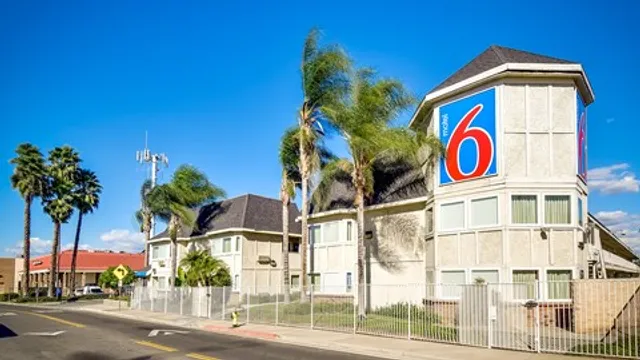Motel 6 Riverside, CA - South