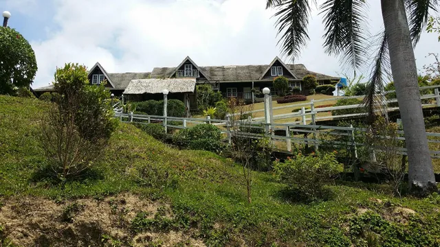 Tempurung Seaside Lodge