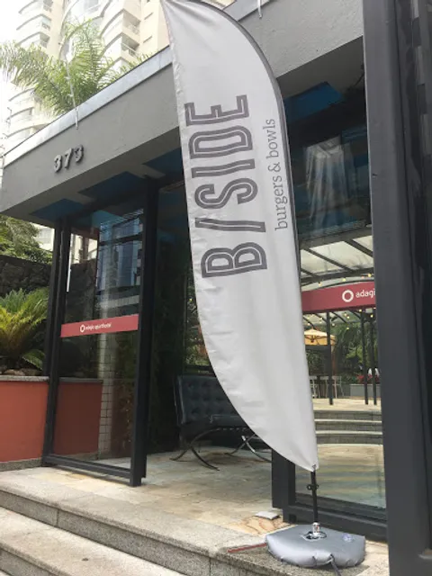 B/SIDE Burgers & Bowls