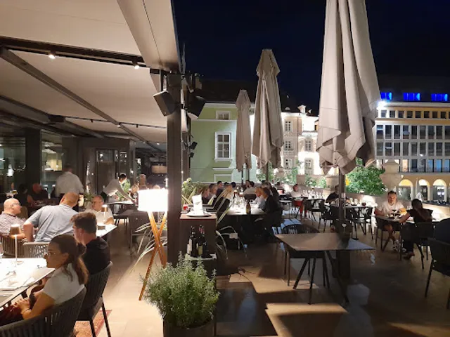 META Skybar∙Restaurant