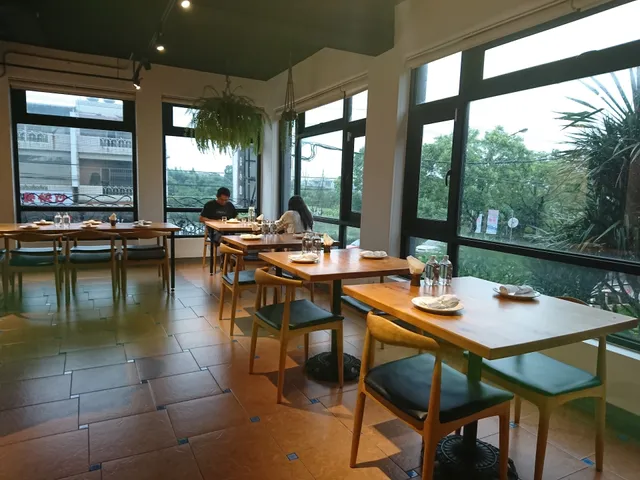 軟木塞義法小館（11/5.10.19公休）