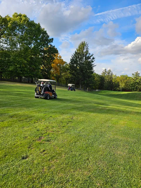 Custer Greens Golf Course