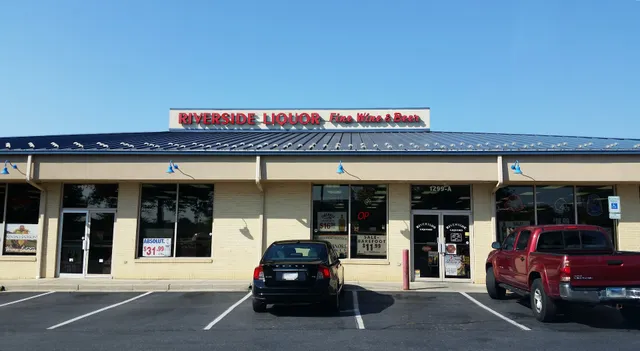 Riverside Liquors