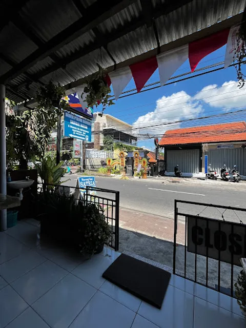 Warung Nasi Satria "Nasi Campur Bali & Bebek Goreng Sambel Matah ( Halal )" Takeaway Only