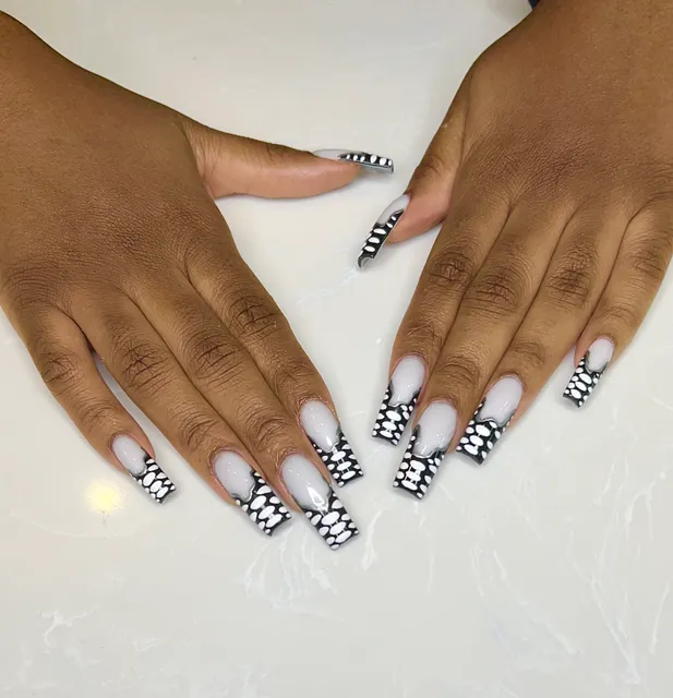 Lavish Nail Bar Buckhead