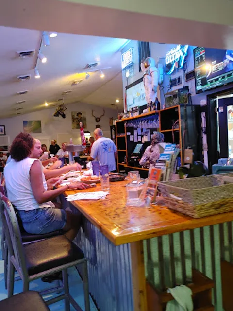 Neptunes Kitchen and Dive Bar