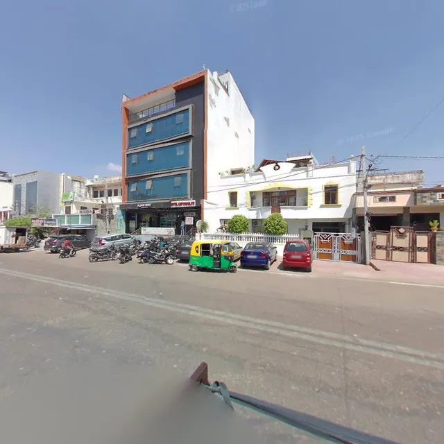 SilverKey Executive Stays 44787 Raja Park 1