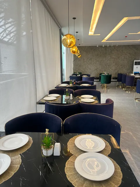 Checkpoint Restaurant and Lounge