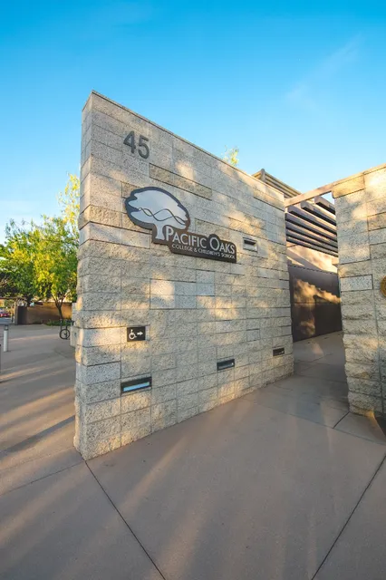 Pacific Oaks College