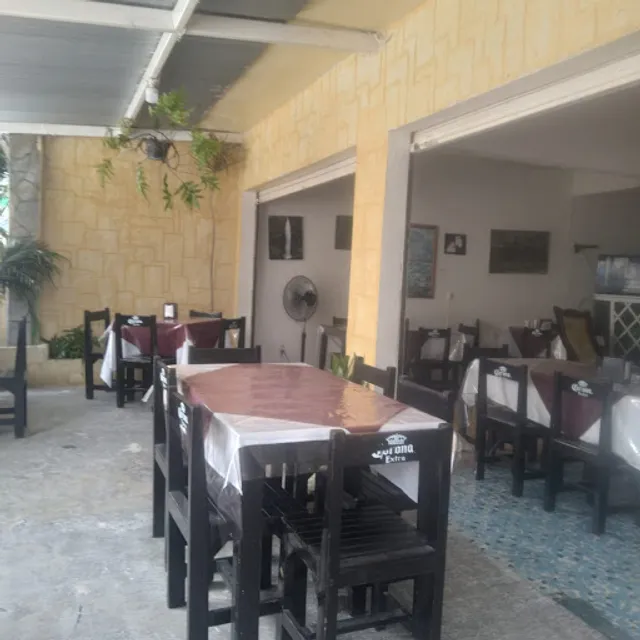 Restaurant "El Sazón"