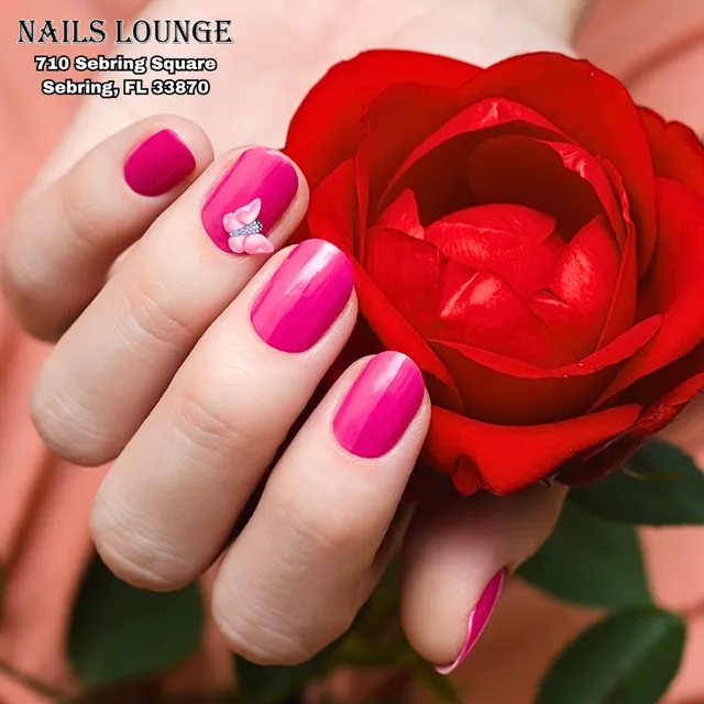 NAIL LOUNGE