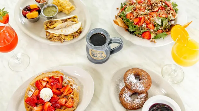 The Toasted Yolk Cafe