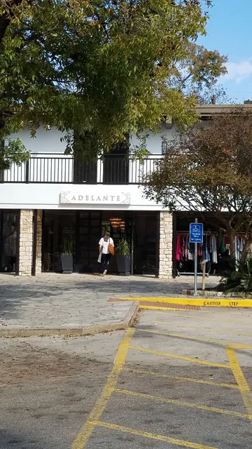 Adelante Boutique