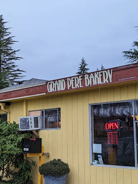 Grand Pere Bakery