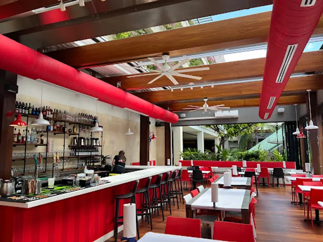 Crackin' Kitchen Waikiki