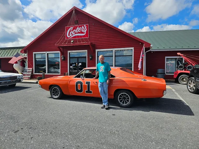 Daisy's Diner at Cooter's in Luray