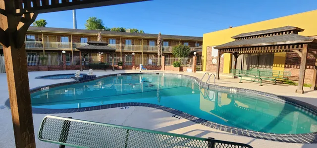 Super 8 by Wyndham Tyler TX