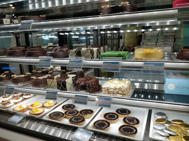 Theobroma Bakery and Cake Shop - DLF Galleria, DLF City, Gurugram