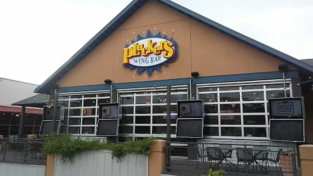 Pluckers Wing Bar
