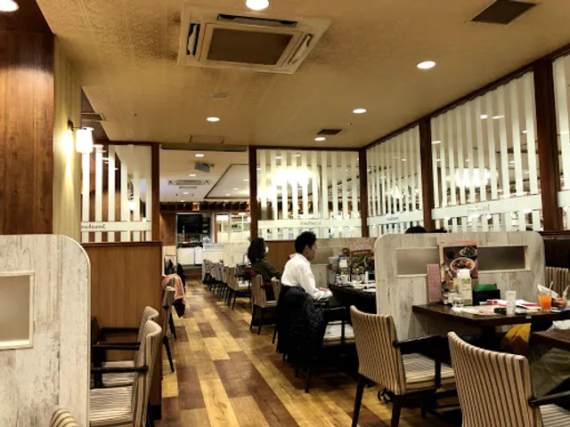 ジョナサン 新宿西口大ガード店