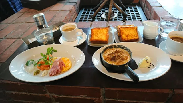 MERCER BRUNCH ROPPONGI