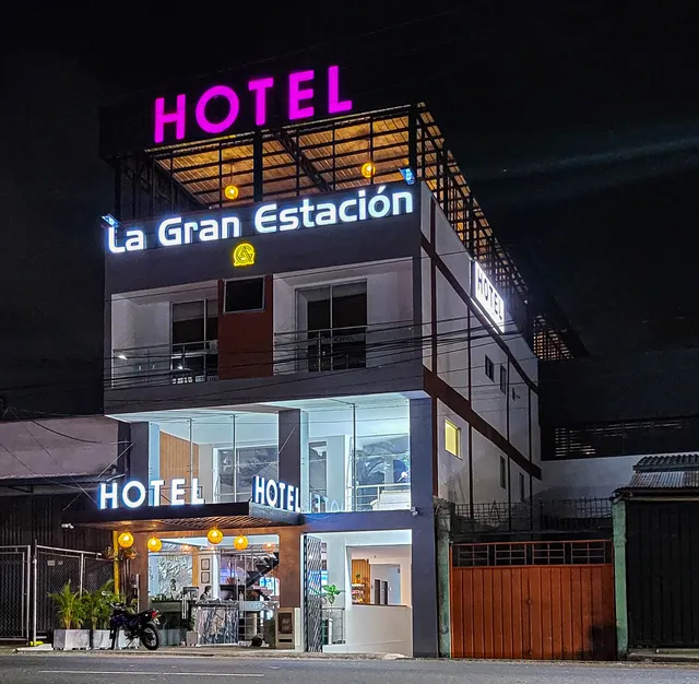 Hotel La Gran Estación en Armenia Quindio | Con Parqueadero Gratis | cerca de la Terminal de Transporte