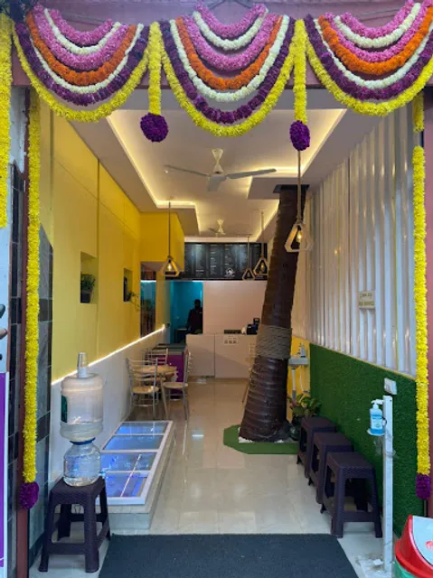 The Ice Cream Spot / Ideal Ice Cream