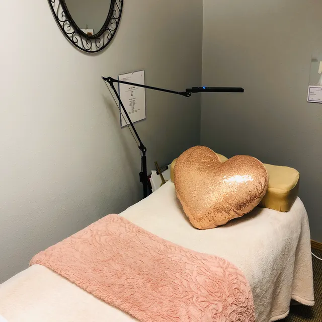 Silhouettes salon and spa