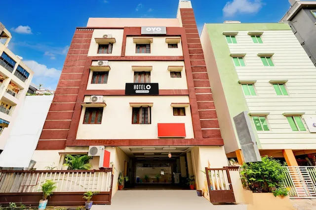 Super Hotel O Moghalarajpuram