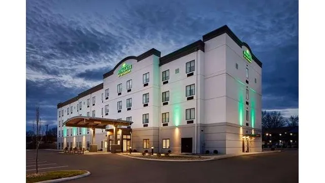 Wingate by Wyndham Hurricane WV