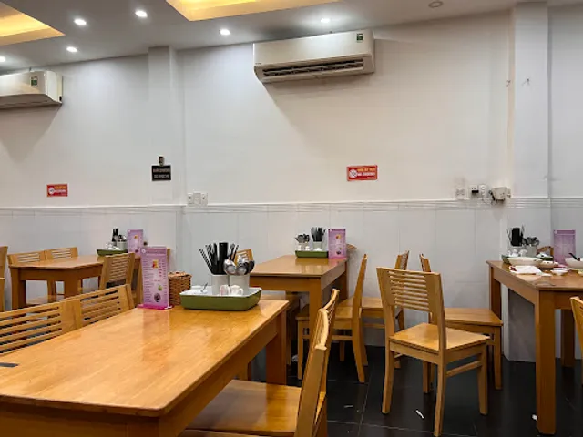 Bun Bo Hue Huong Giang