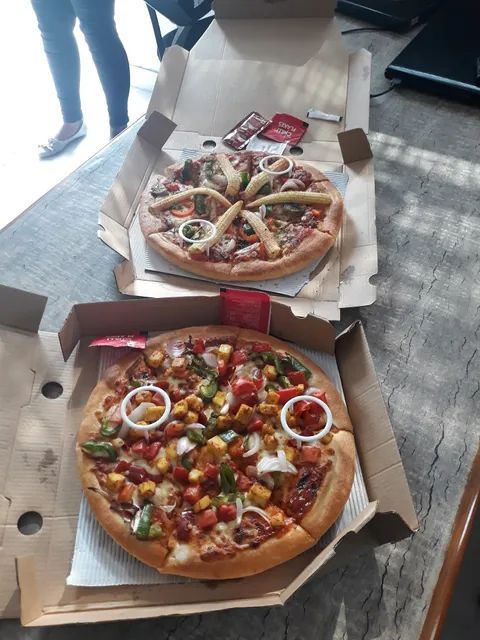 Domino's Pizza | Rajouri Garden j 2/20, New Delhi